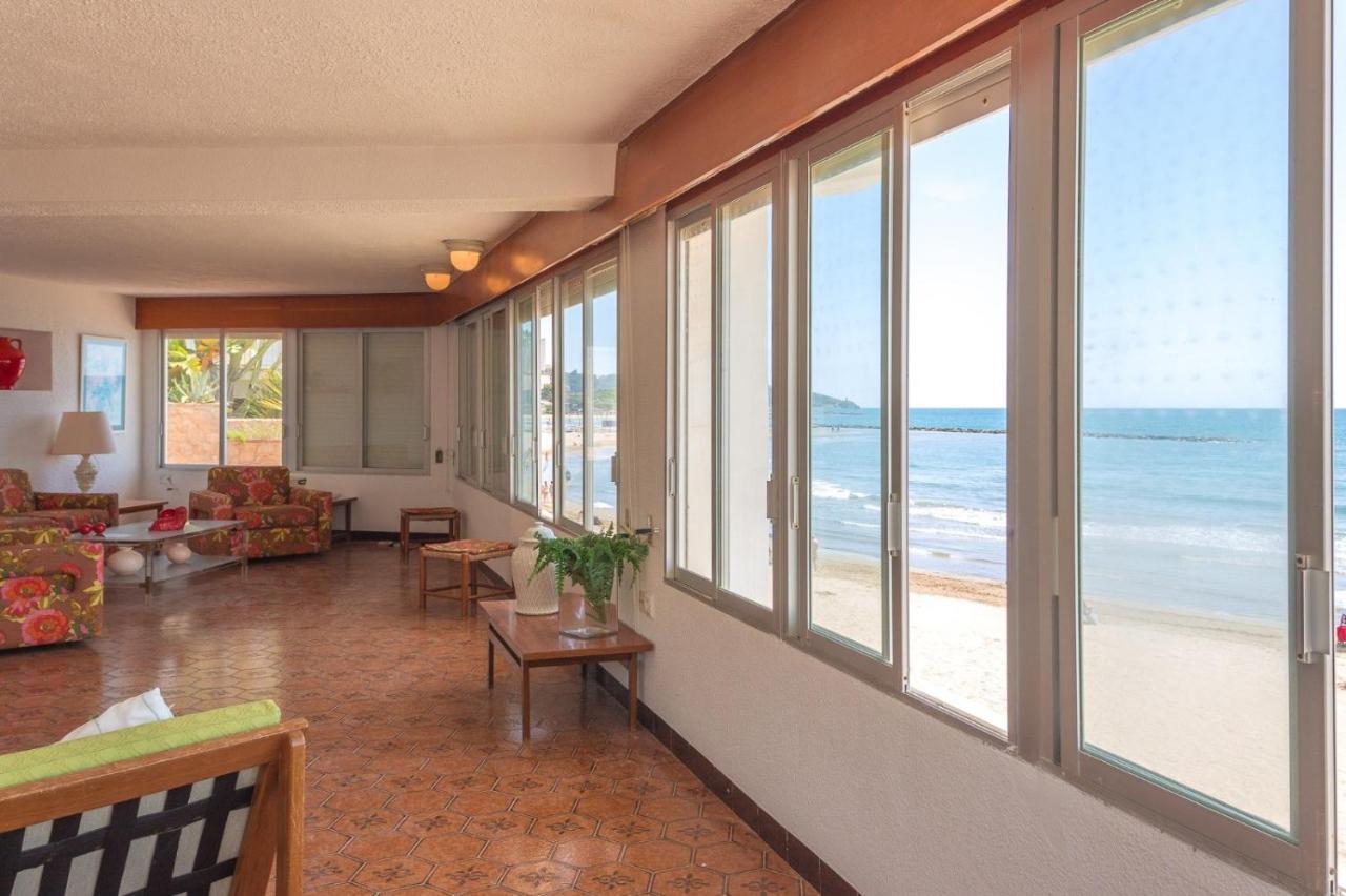 Magnifica Villa Aireola Frente Al Mar 贝尼卡西姆 外观 照片