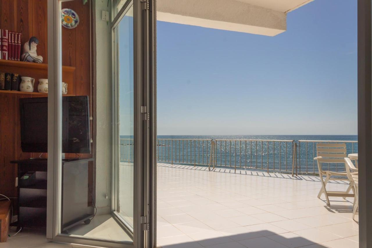 Magnifica Villa Aireola Frente Al Mar 贝尼卡西姆 外观 照片
